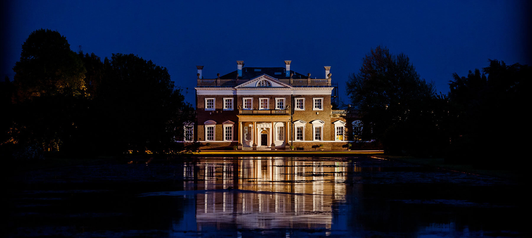 Boreham house venue in night
